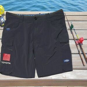 AFTCO Pact Mens Blue Cargo Performance Shorts Toyota Logo Fishing Outdoors Sz 34